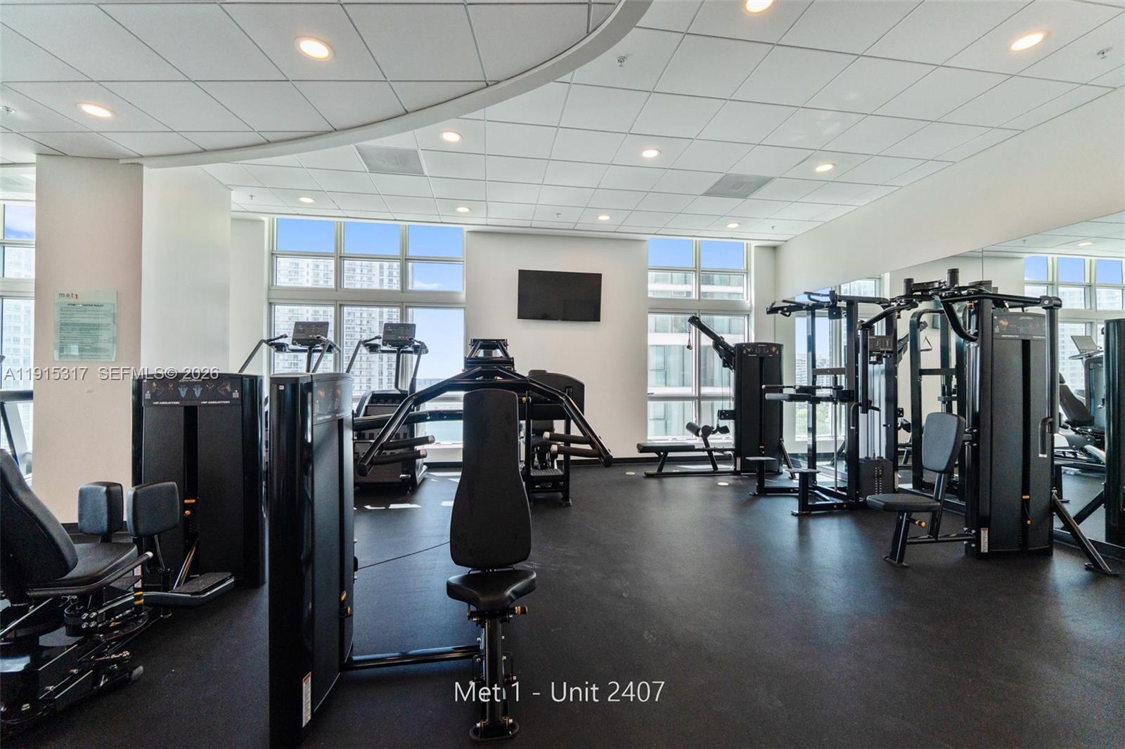 MET 1 CONDO - Residential