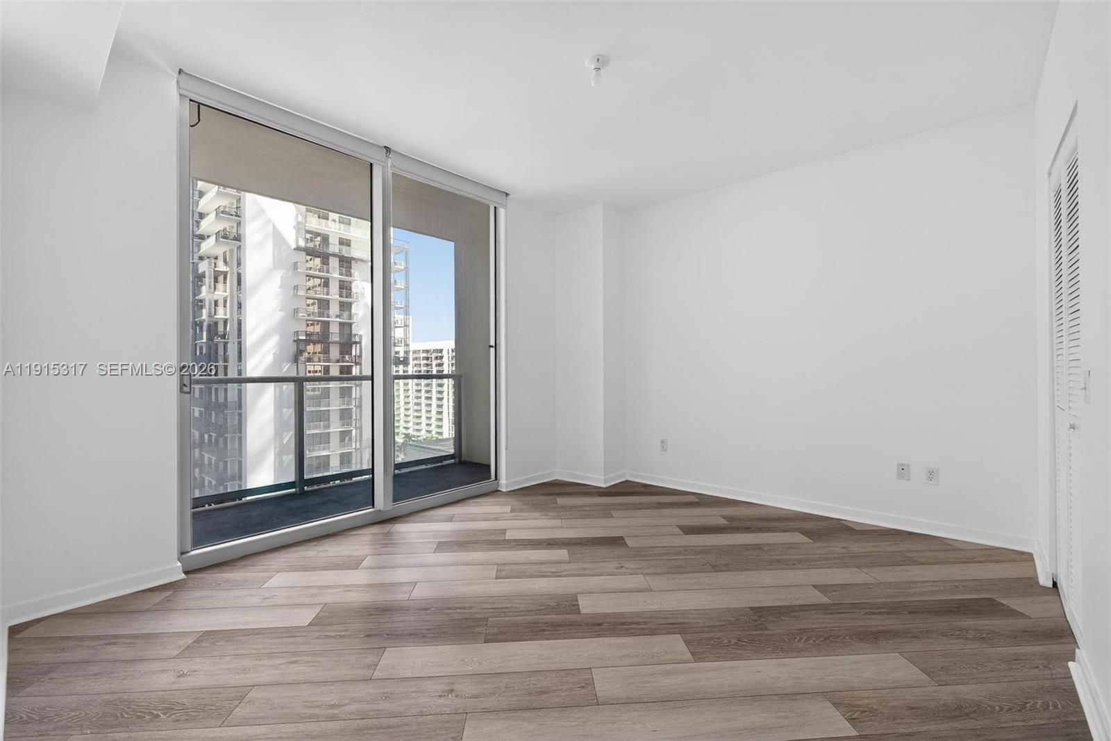 MET 1 CONDO - Residential