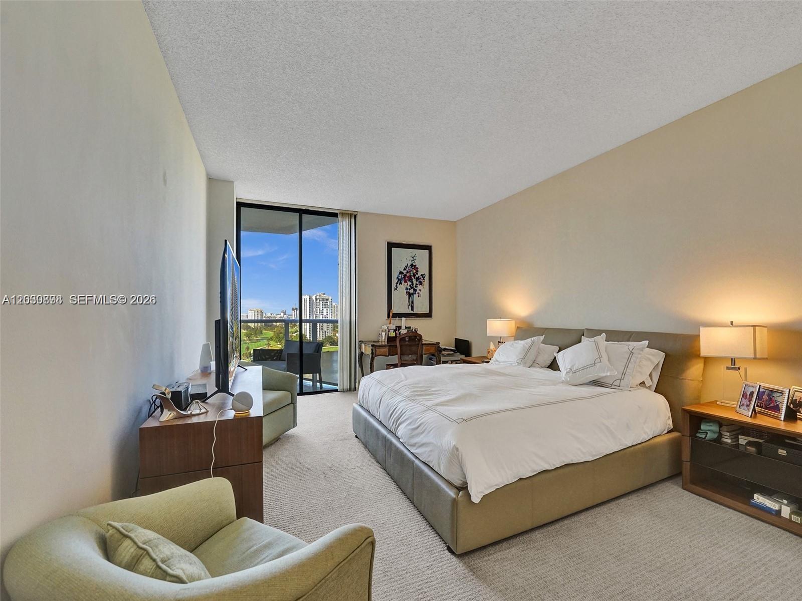HAMPTONS WEST CONDO - Residential