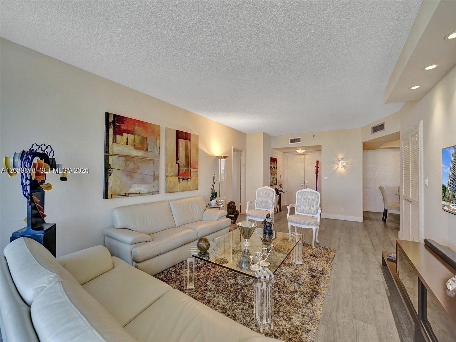 HAMPTONS WEST CONDO - Residential
