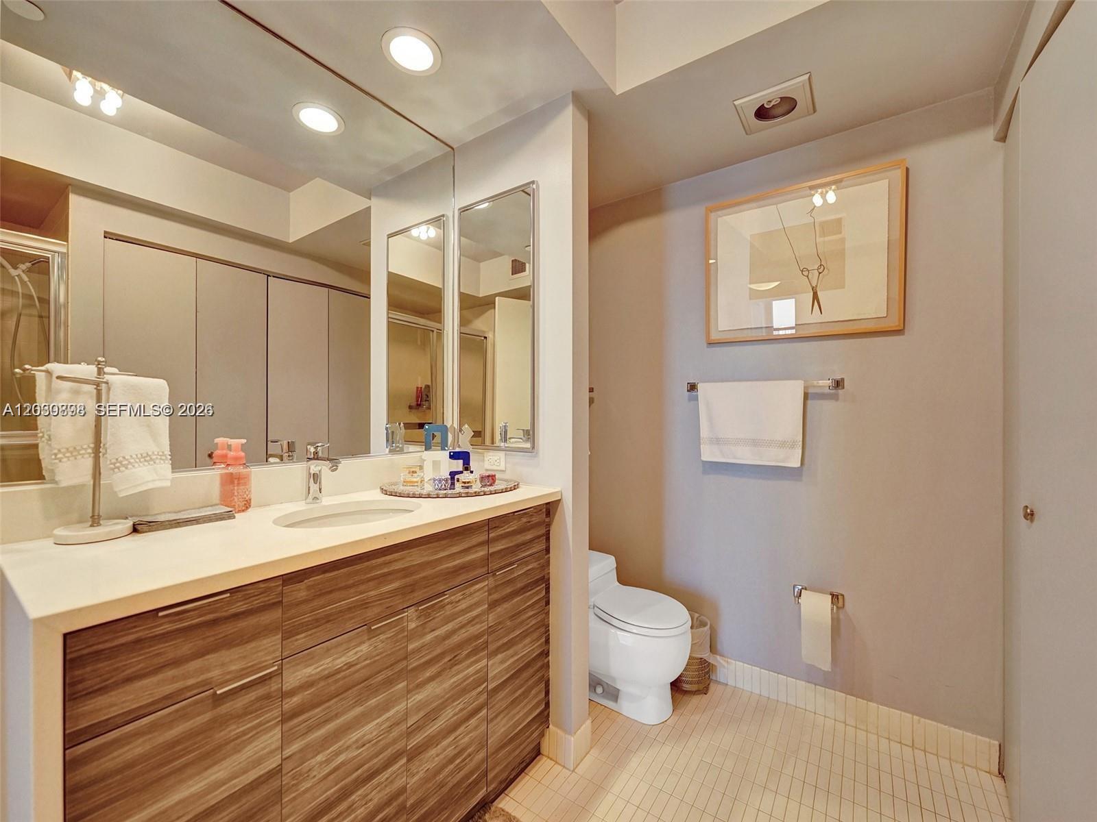 HAMPTONS WEST CONDO - Residential