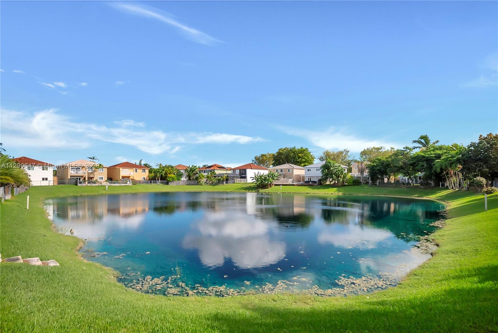 VILLAS OF OLD CUTLER - Residential