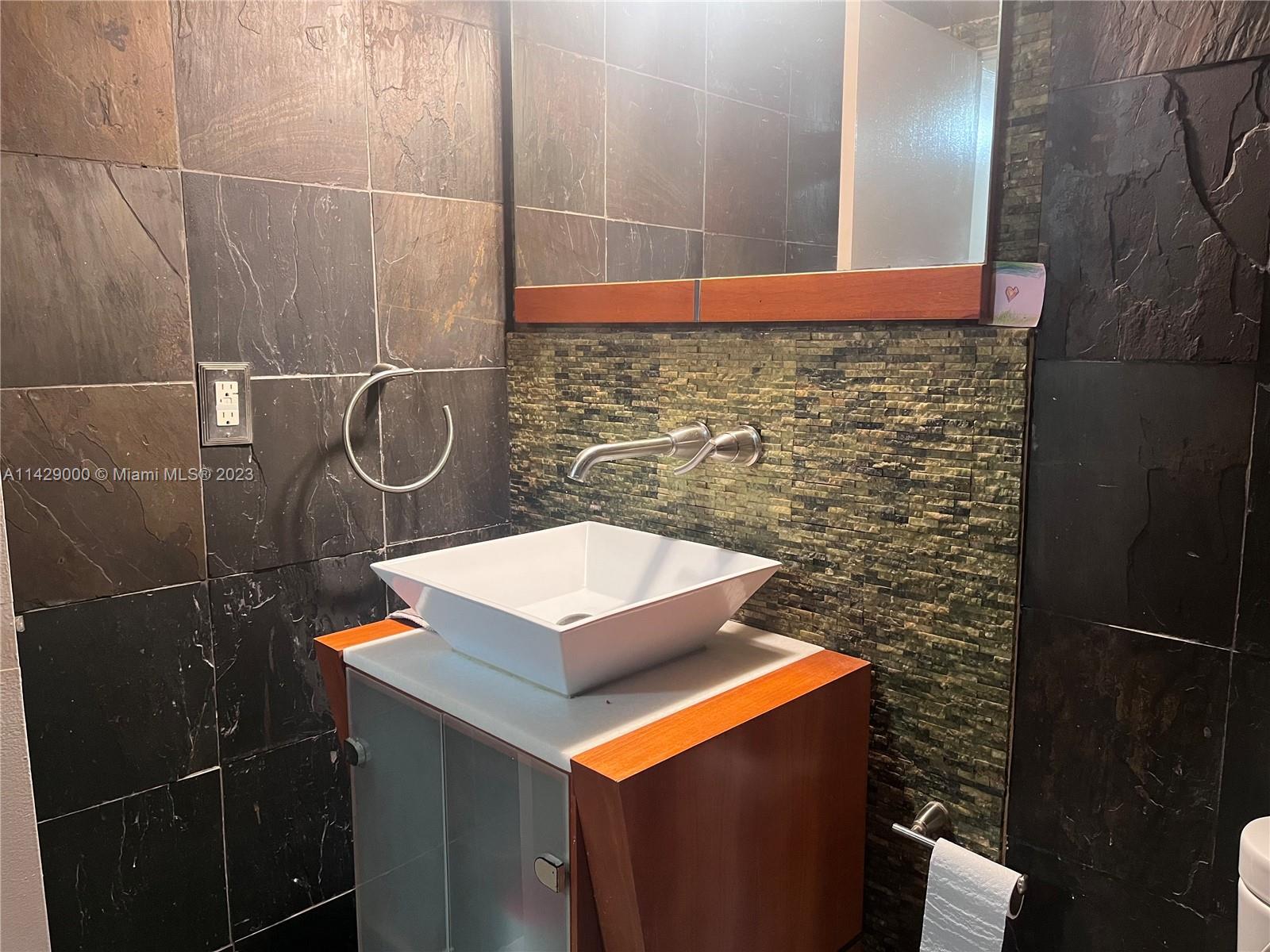 WESTLAND SOUTH CONDO - Residential