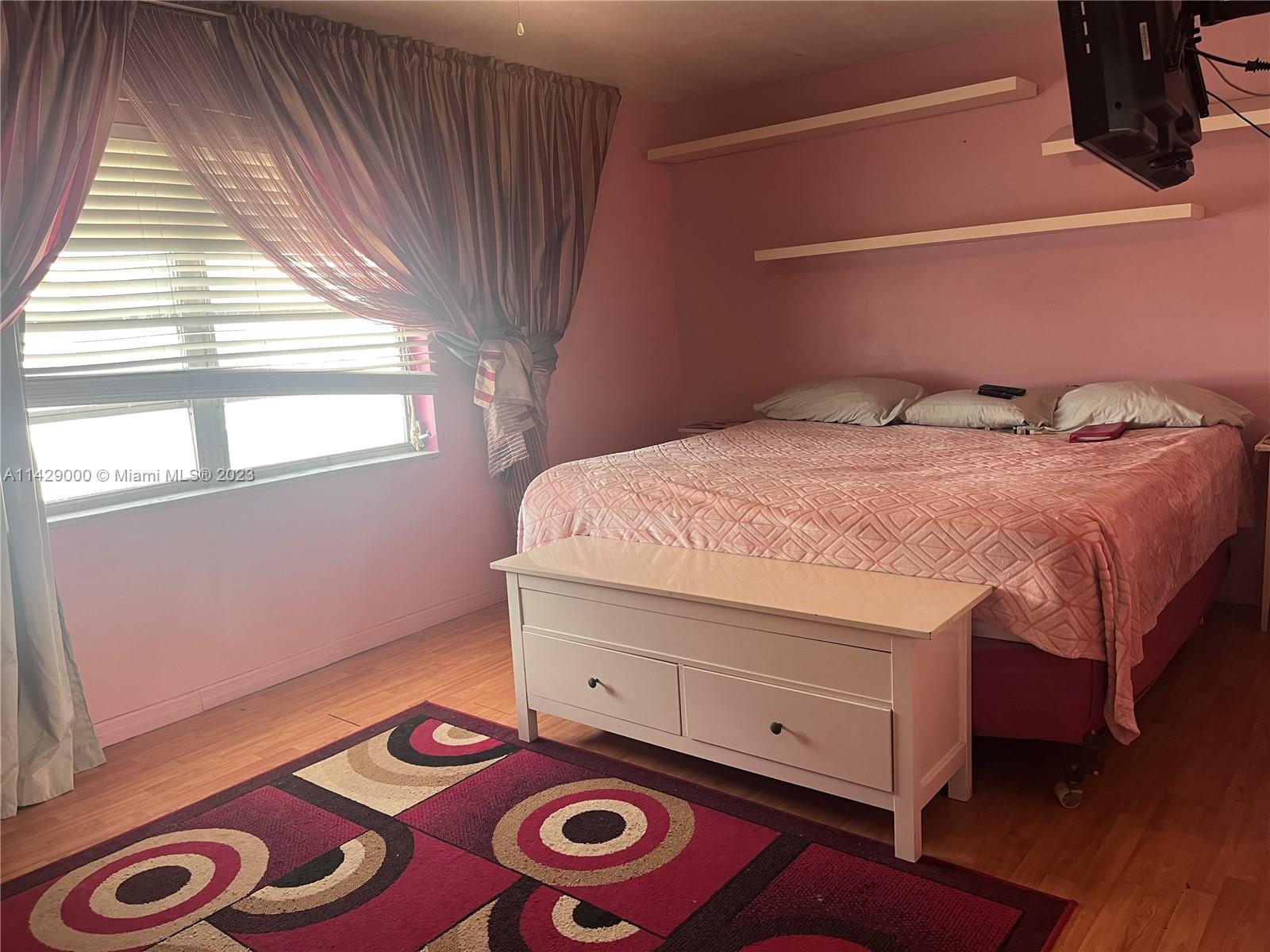 WESTLAND SOUTH CONDO - Residential