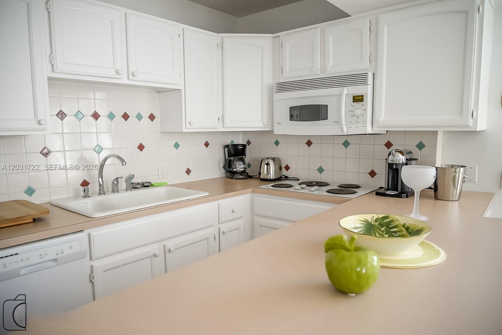 1390 OCEAN DRIVE CONDO - Residential Lease