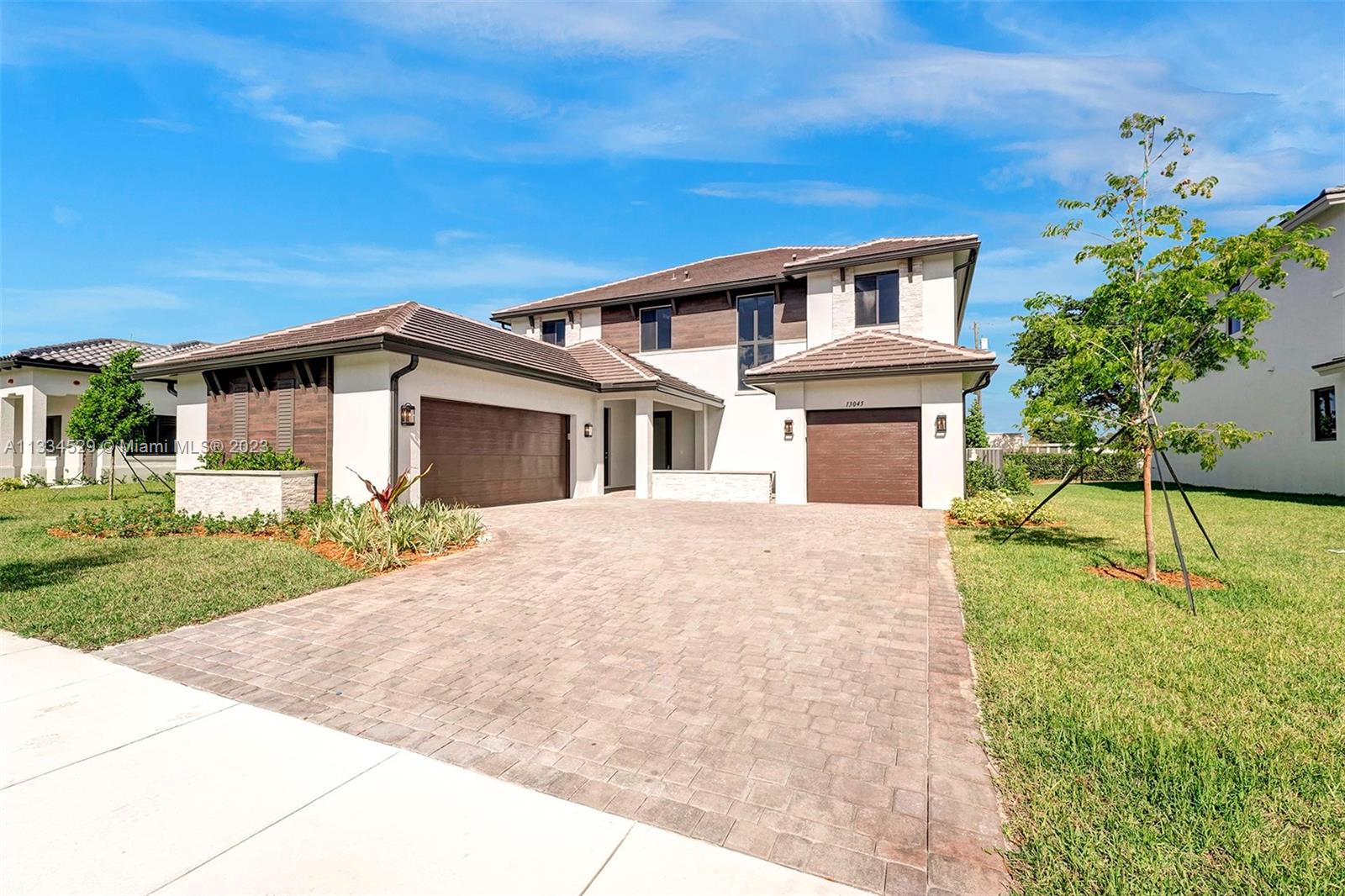 WELCOME TO KINGFISHER, DAVIE, FL. A BOUTIQUE LUXURY COMMUNITY COMPOSED OF ONLY 16 HOMES. THE EXTREMELY DESIRABLE NEIGHBORHOOD OFFERS QUICK ACCESS TO 595 EXPRESSWAY AND STEPS AWAY FROM A+ RATED SCHOOLS. THE TWO STORIES MODEL FEATURES 5 BEDROOMS AND 4.5 BATHS WITH A MAGNIFICENT OPEN FLOOR PLAN. ADDITIONAL FEATURES INCLUDE 12 FOOT CEILINGS, ENDLESS WINDOWS FROM EVERY ROOM WHICH ARE ALL HURRICANE IMPACT RESISTANCE.