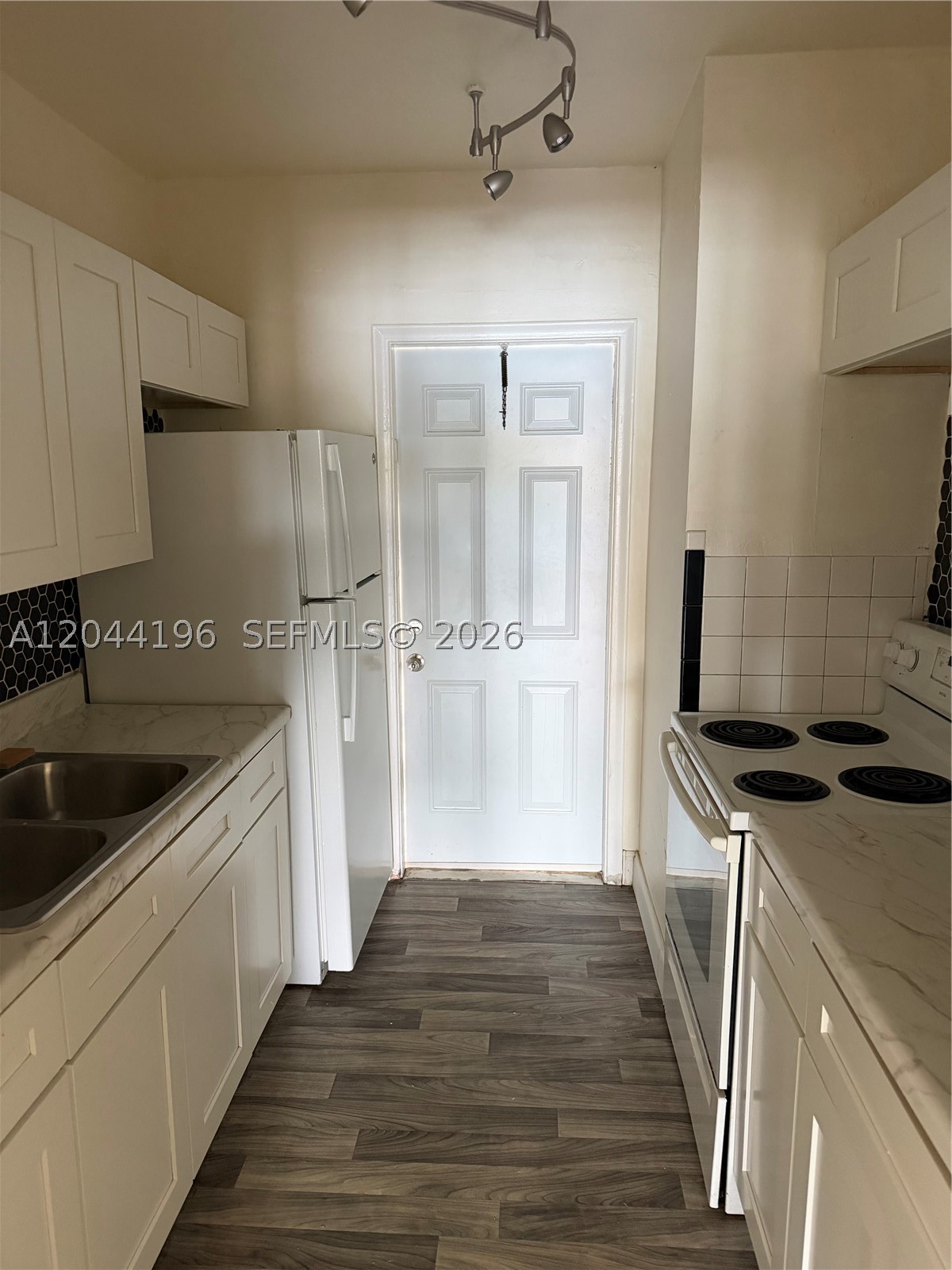 STAR LAKE ESTATES NO 14 C - Residential Lease