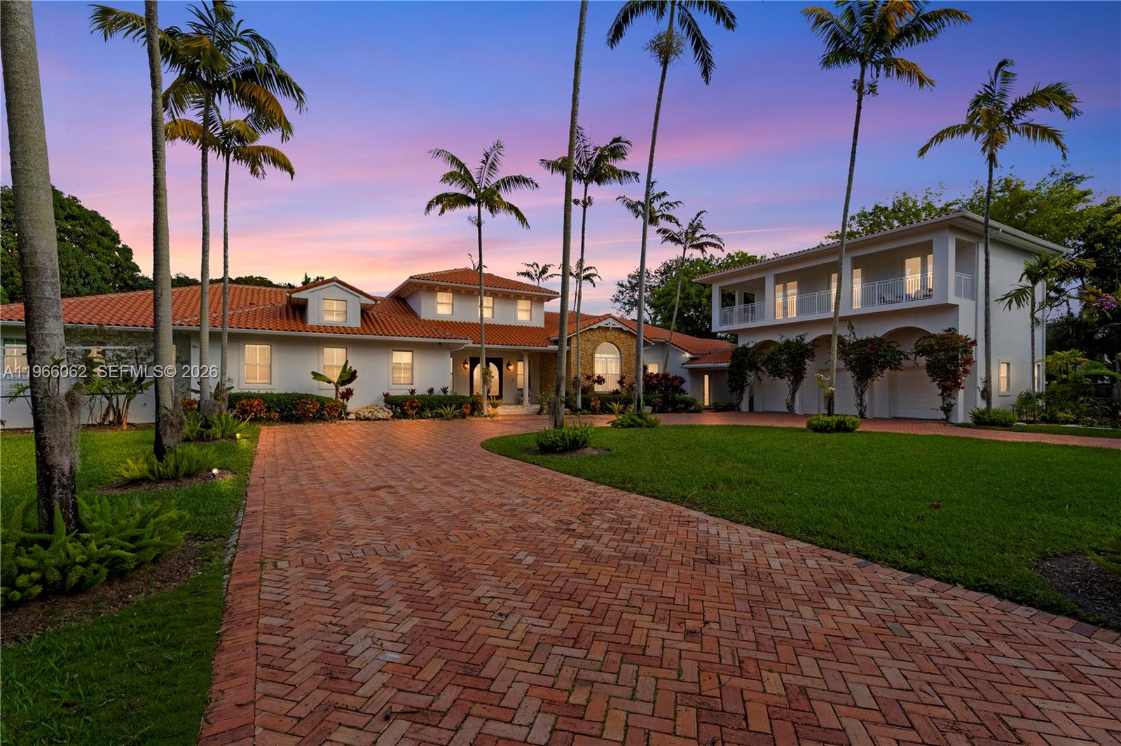 RIDGELINE ESTATES - Residential