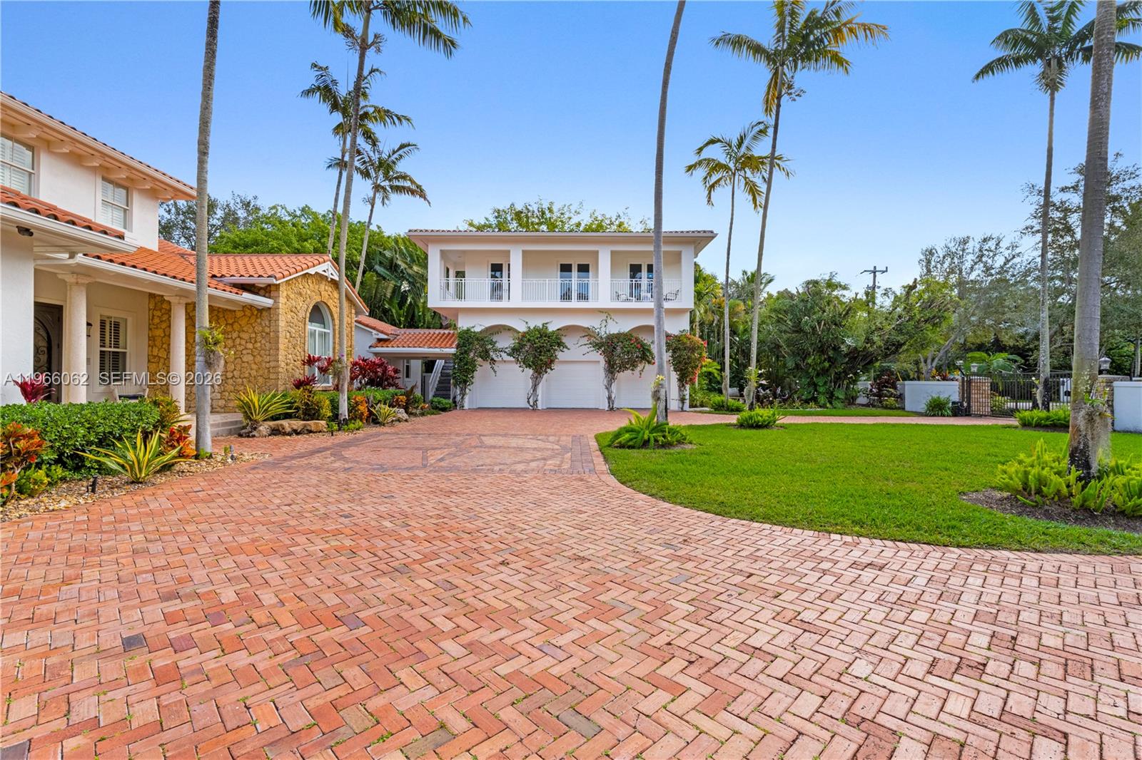 RIDGELINE ESTATES - Residential