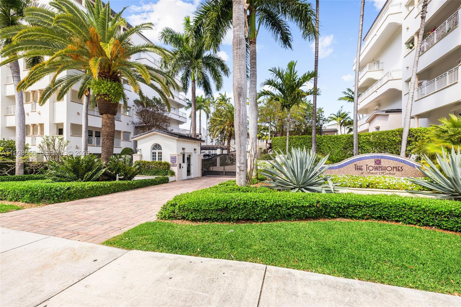 THE THS AT SUNSET HARBOUR - Residential