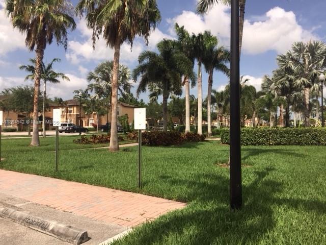 VILLAS AT CARMEL CONDO NO1 - Residential
