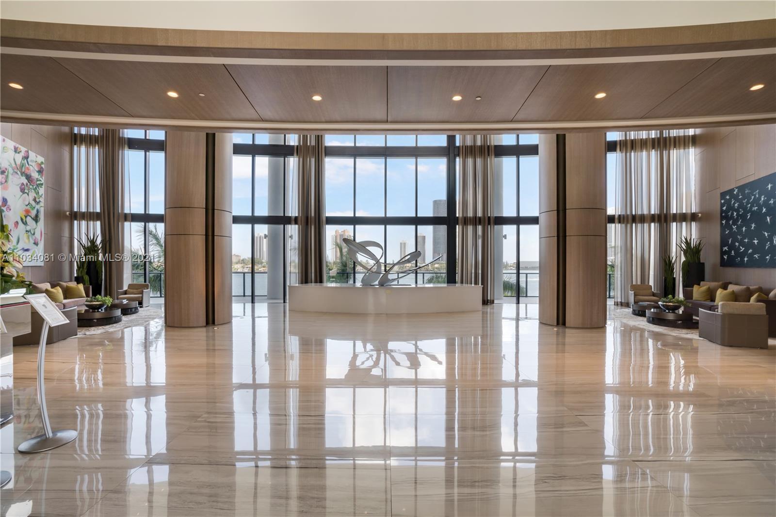 PRIVE CONDO - Residential