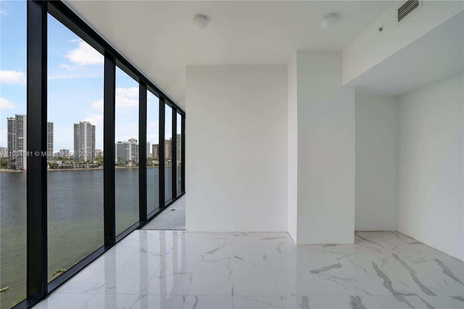 PRIVE CONDO - Residential