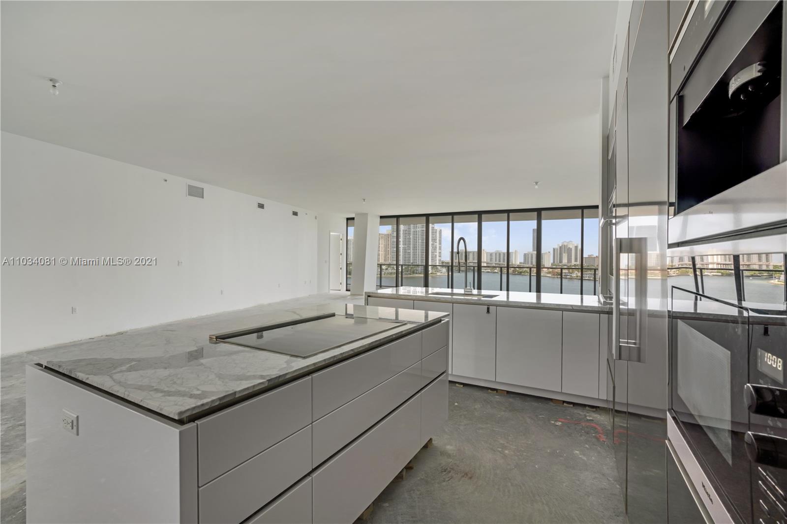 PRIVE CONDO - Residential