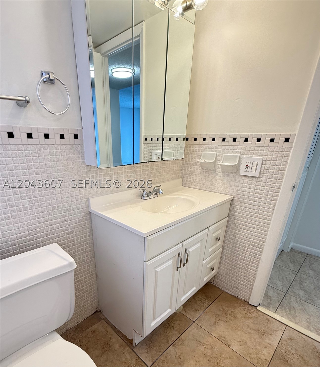 CRYSTAL CONDO - Residential