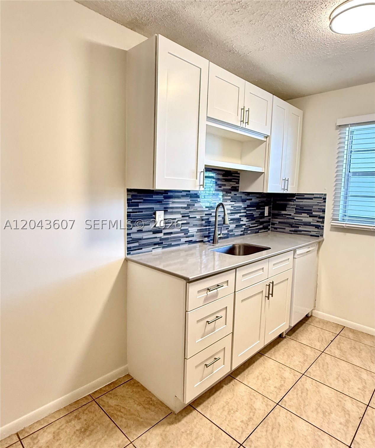 CRYSTAL CONDO - Residential