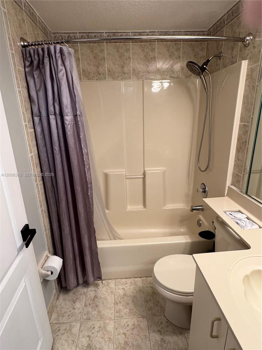 POINCIANA LAKES VILLAS CO - Residential