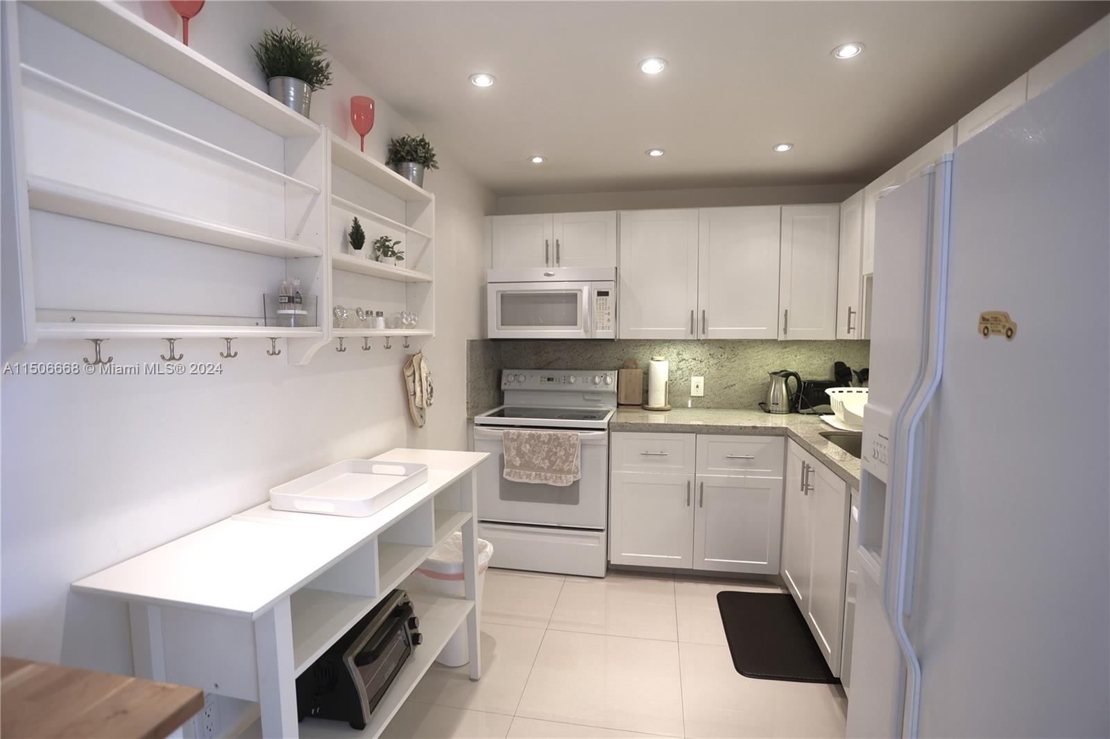 EL DORADO CONDO - Residential Lease