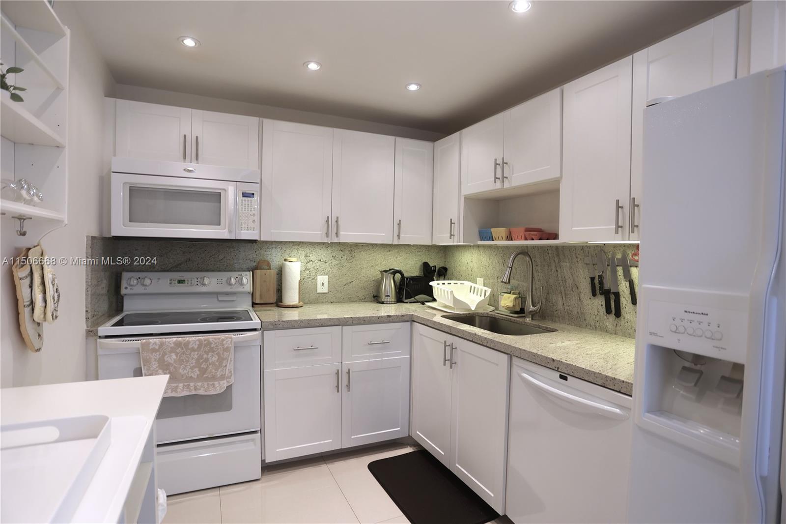 EL DORADO CONDO - Residential Lease