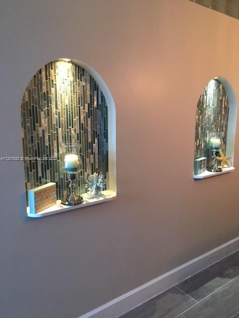 BEAUTIFUL JR. ONE BEDROOM APARTMENT COMPLETELY REMODELED FURNISHED AND EQUIPPED, YOU WILL LOVE IT!!!!! EASY TO SHOW,  MINIMUM RENTAL OF 4 MONTHS OR LONGER . TENANTS WILL HAVE ACCESS TO THE AMENITIES OF THE W HOTEL AND ALSO THE RONEY PALACE AMENITIES.