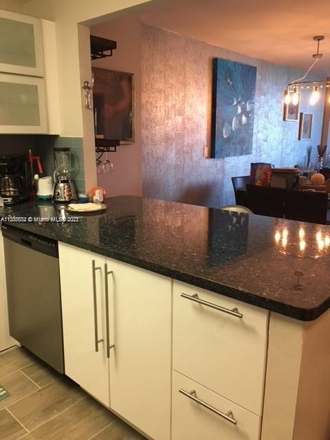 RONEY PALACE CONDO - Residential Lease