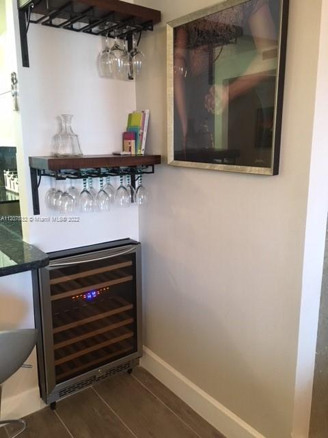 RONEY PALACE CONDO - Residential Lease
