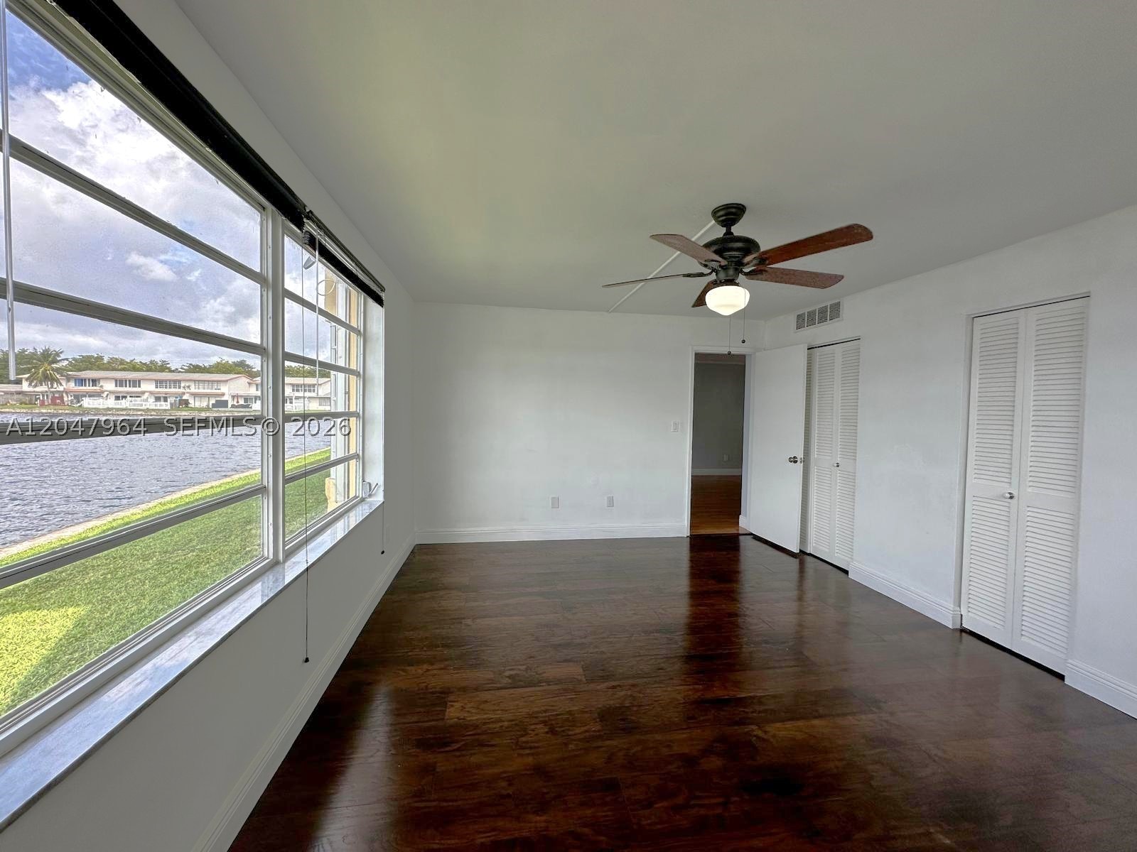 SIXTH FORUM CONDOMINIUM - Residential