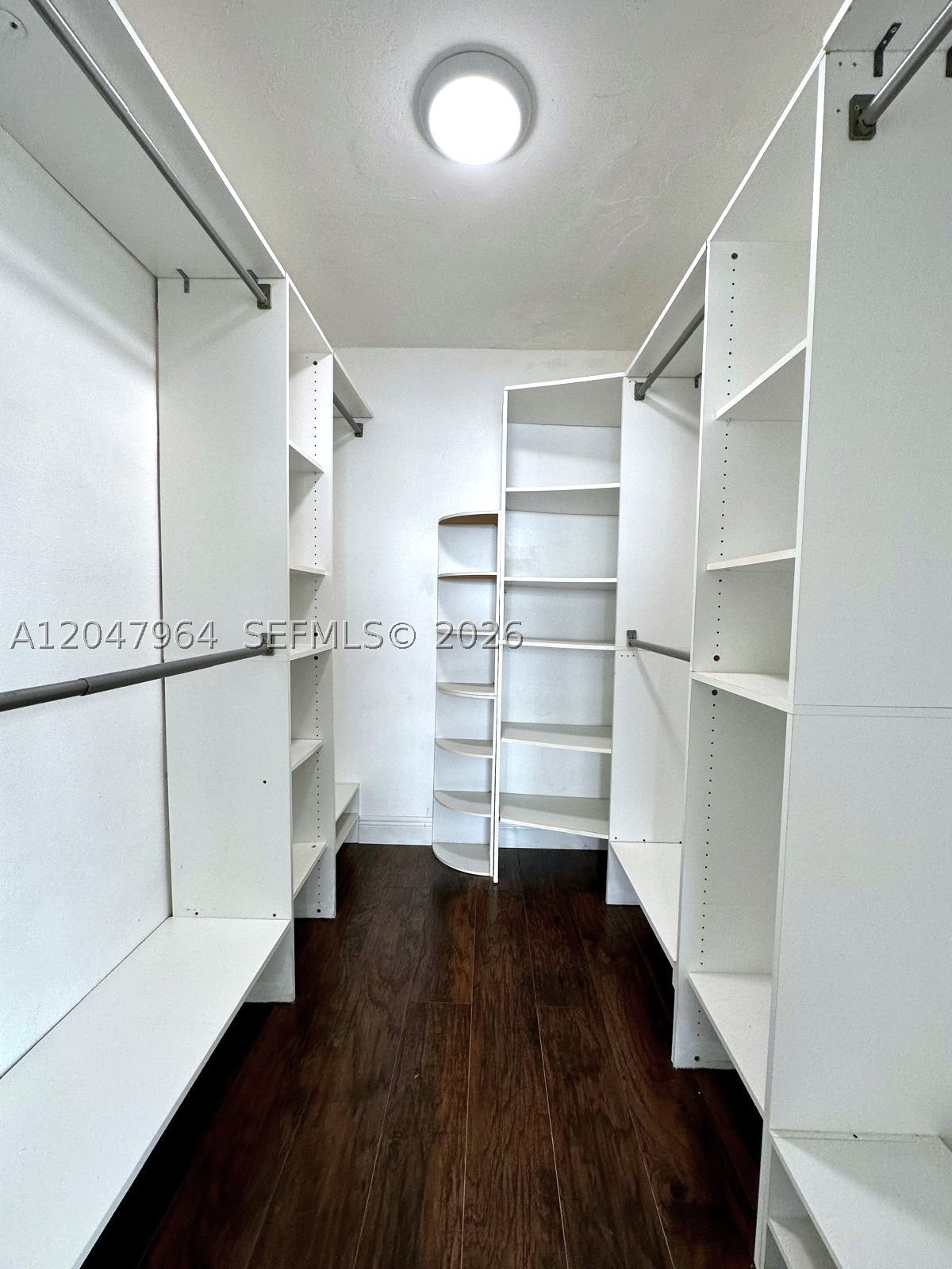 SIXTH FORUM CONDOMINIUM - Residential