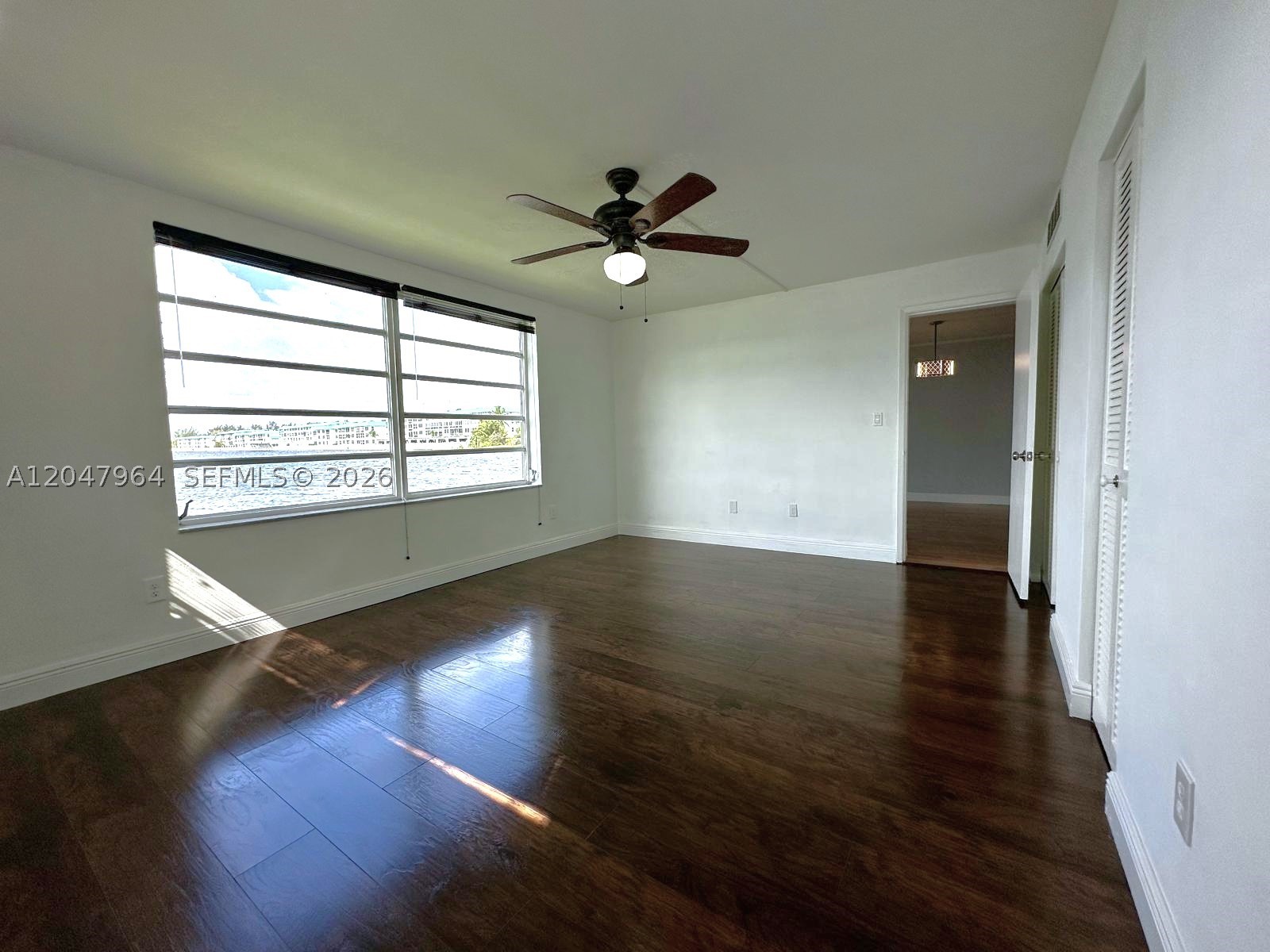 SIXTH FORUM CONDOMINIUM - Residential