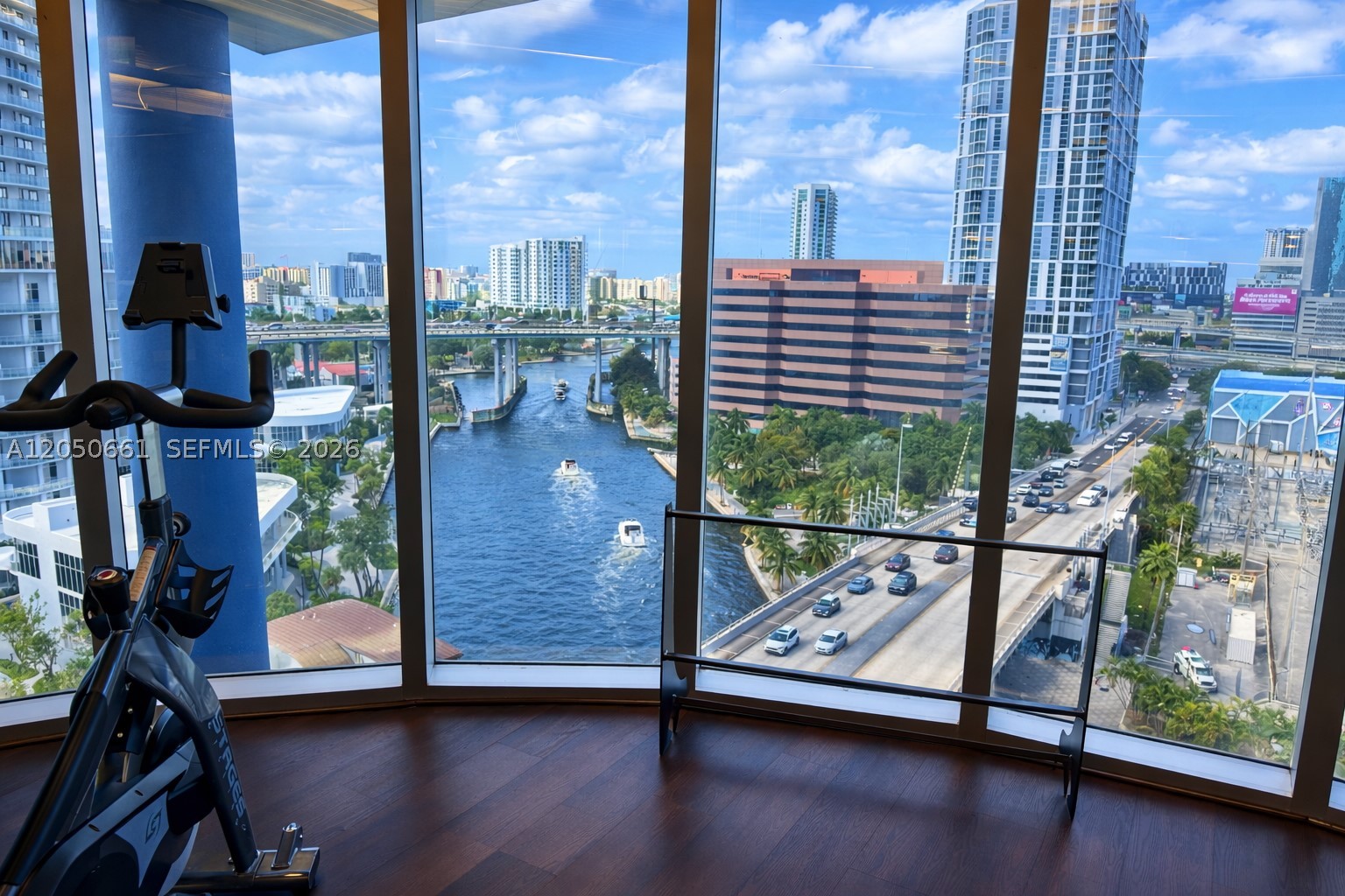 LATITUDE ON THE RIVER CON - Residential