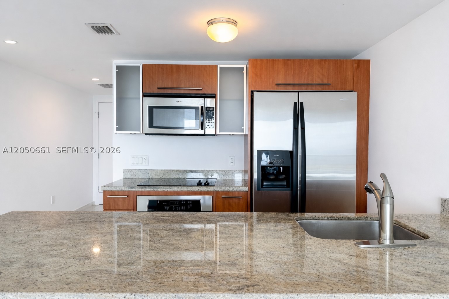 LATITUDE ON THE RIVER CON - Residential