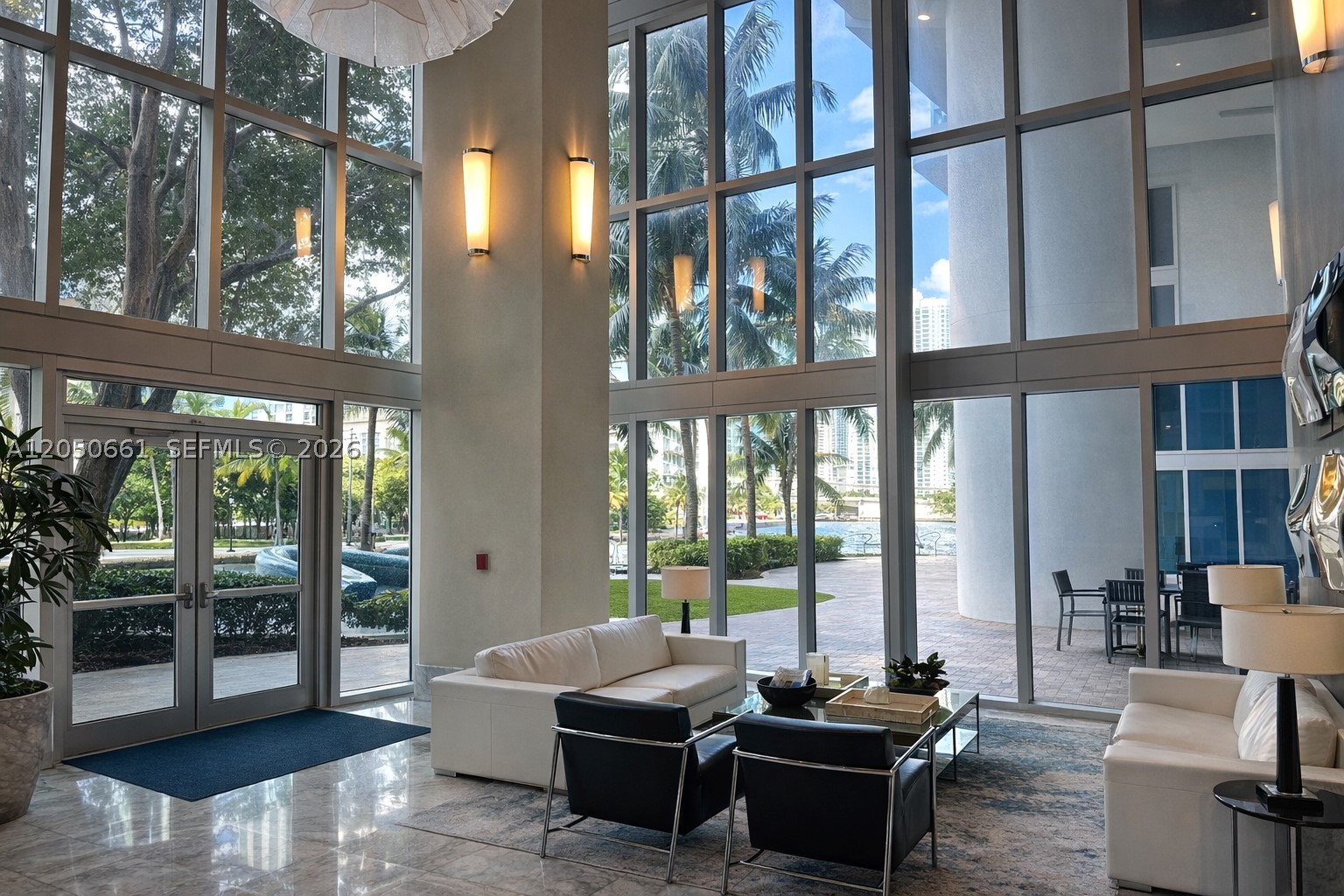 LATITUDE ON THE RIVER CON - Residential