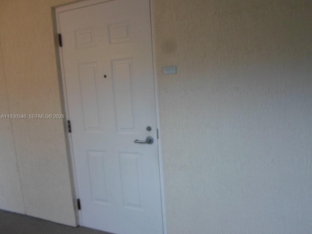 DOWNTOWN DADELAND - Residential