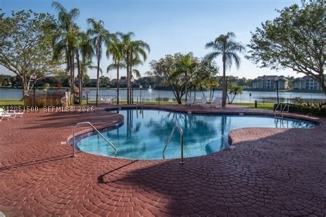 LAKEVIEW CLUB CONDO - Residential Lease