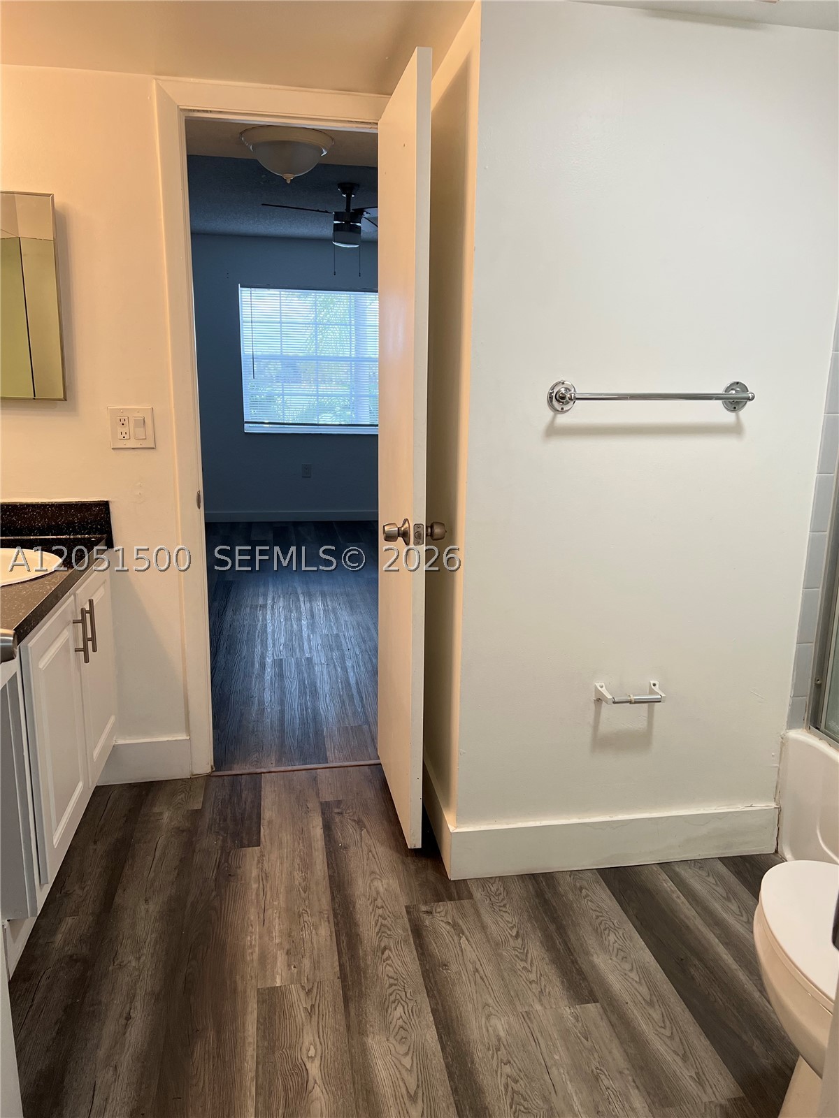 LAKEVIEW CLUB CONDO - Residential Lease