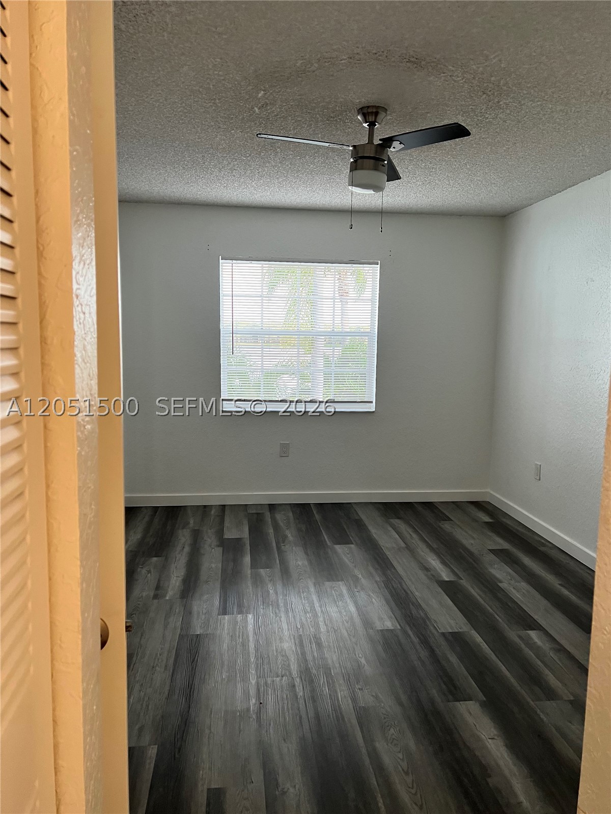 LAKEVIEW CLUB CONDO - Residential Lease