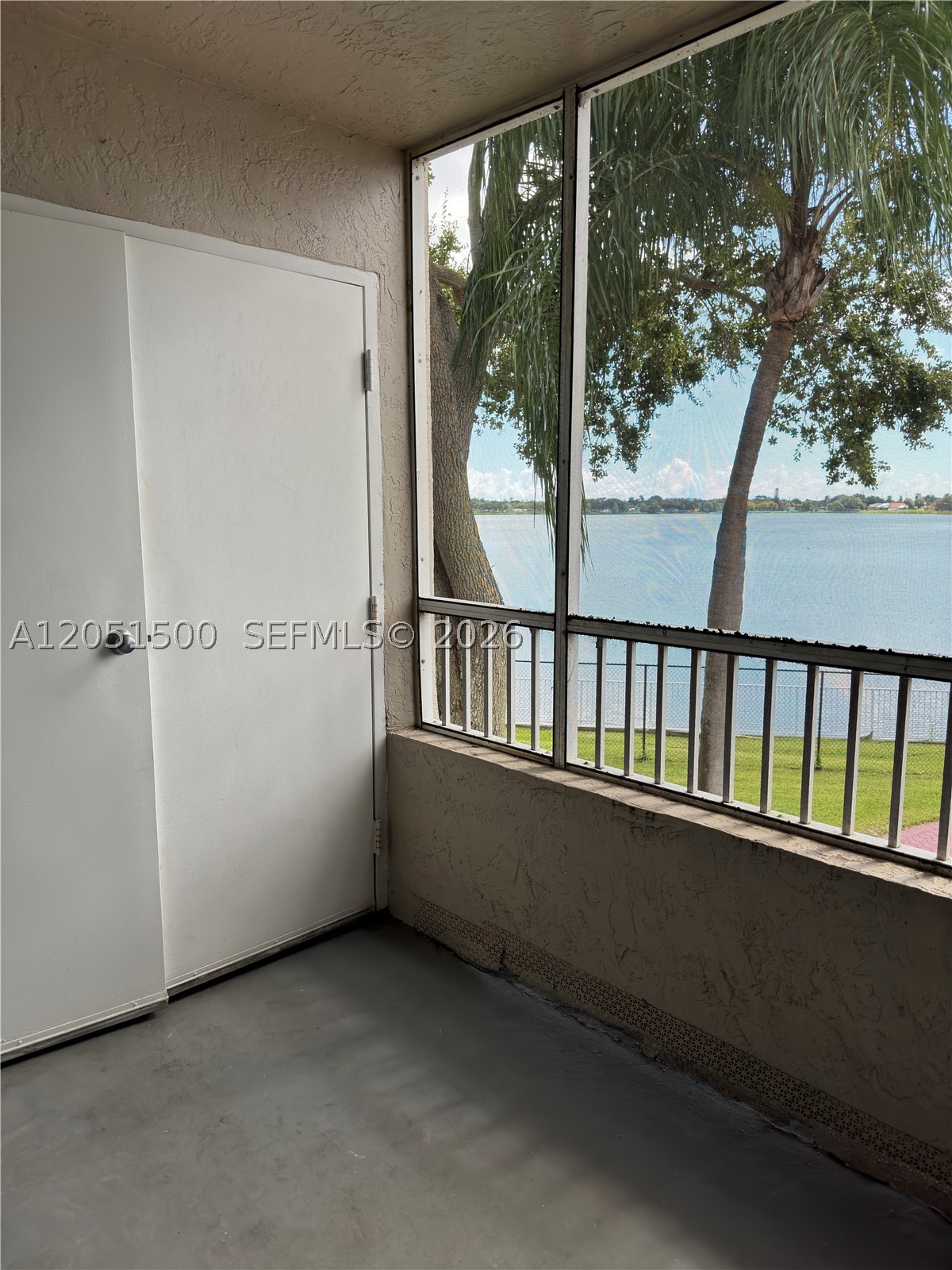 LAKEVIEW CLUB CONDO - Residential Lease