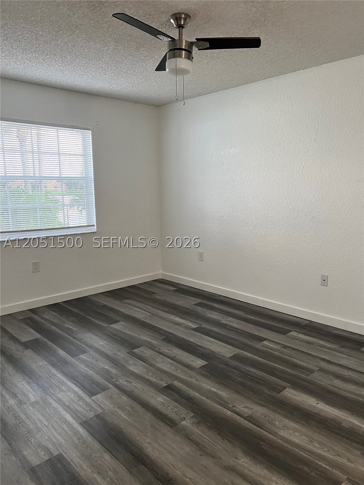 LAKEVIEW CLUB CONDO - Residential Lease