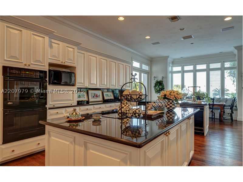 5 55 41 GABLES ESTS NO 3 - Residential