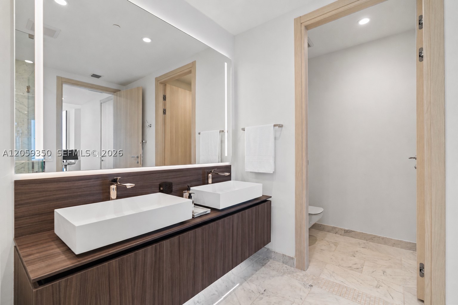 BRICKELL FLATIRON - Residential