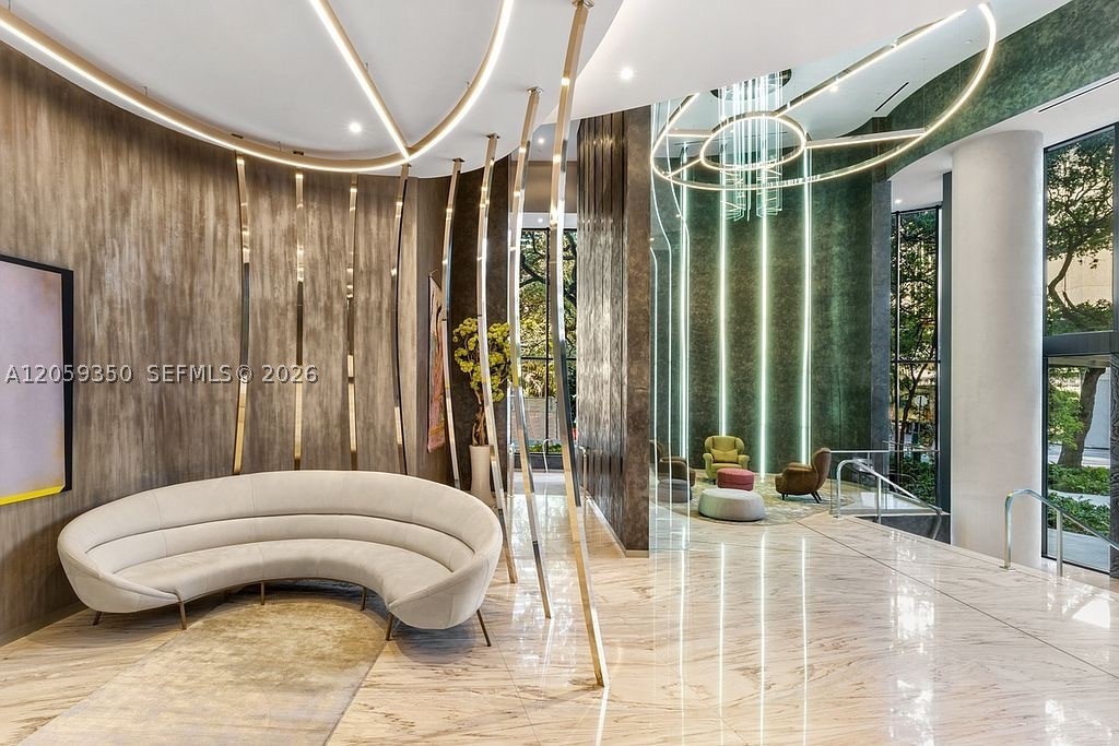 BRICKELL FLATIRON - Residential