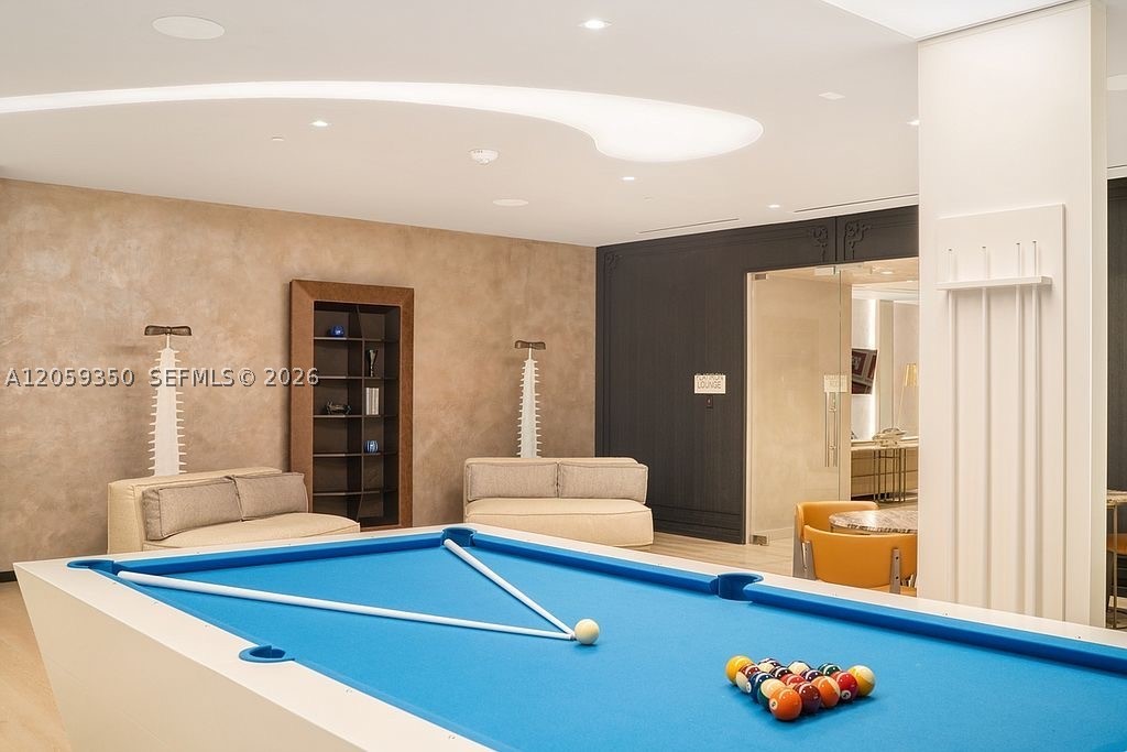 BRICKELL FLATIRON - Residential