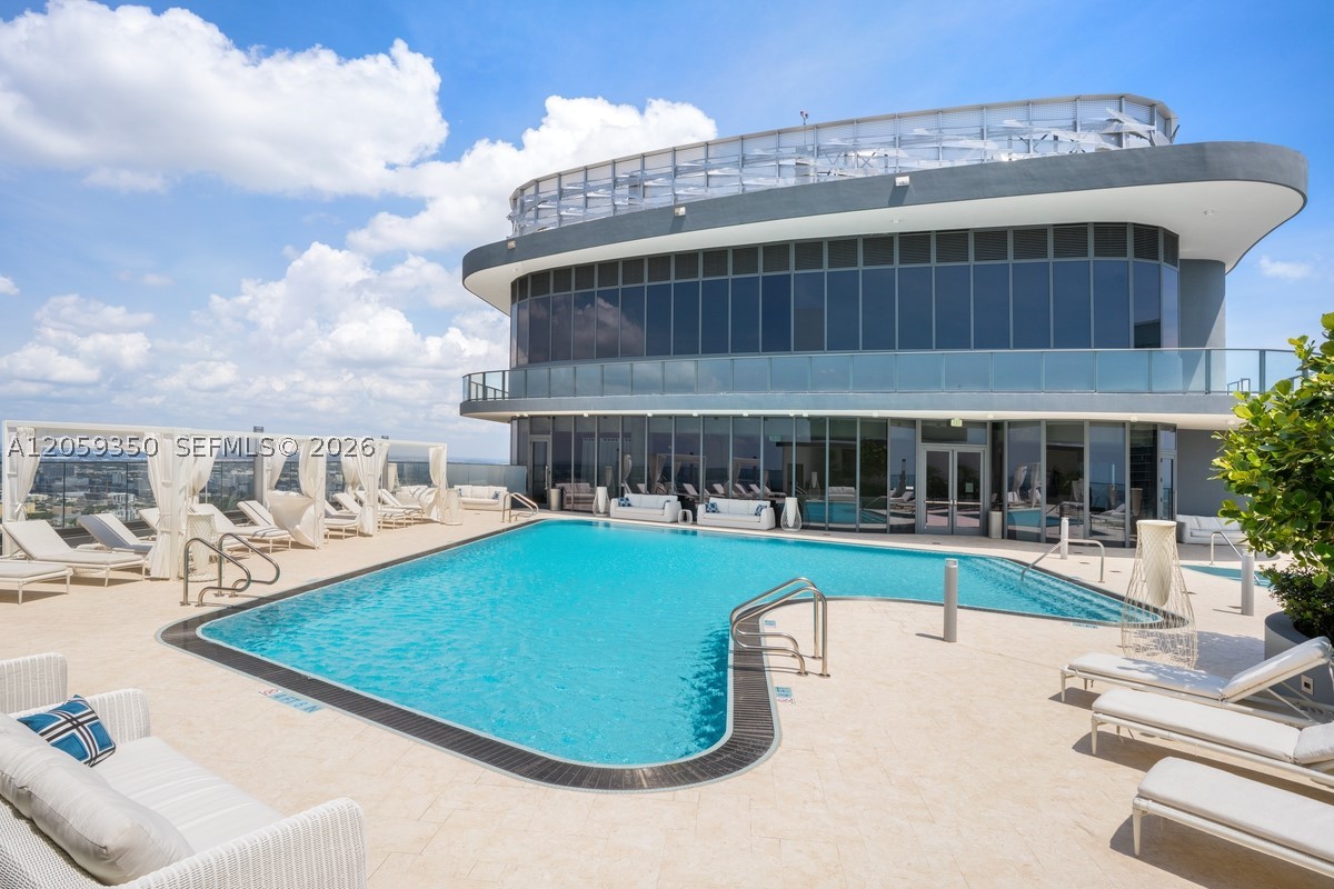 BRICKELL FLATIRON - Residential