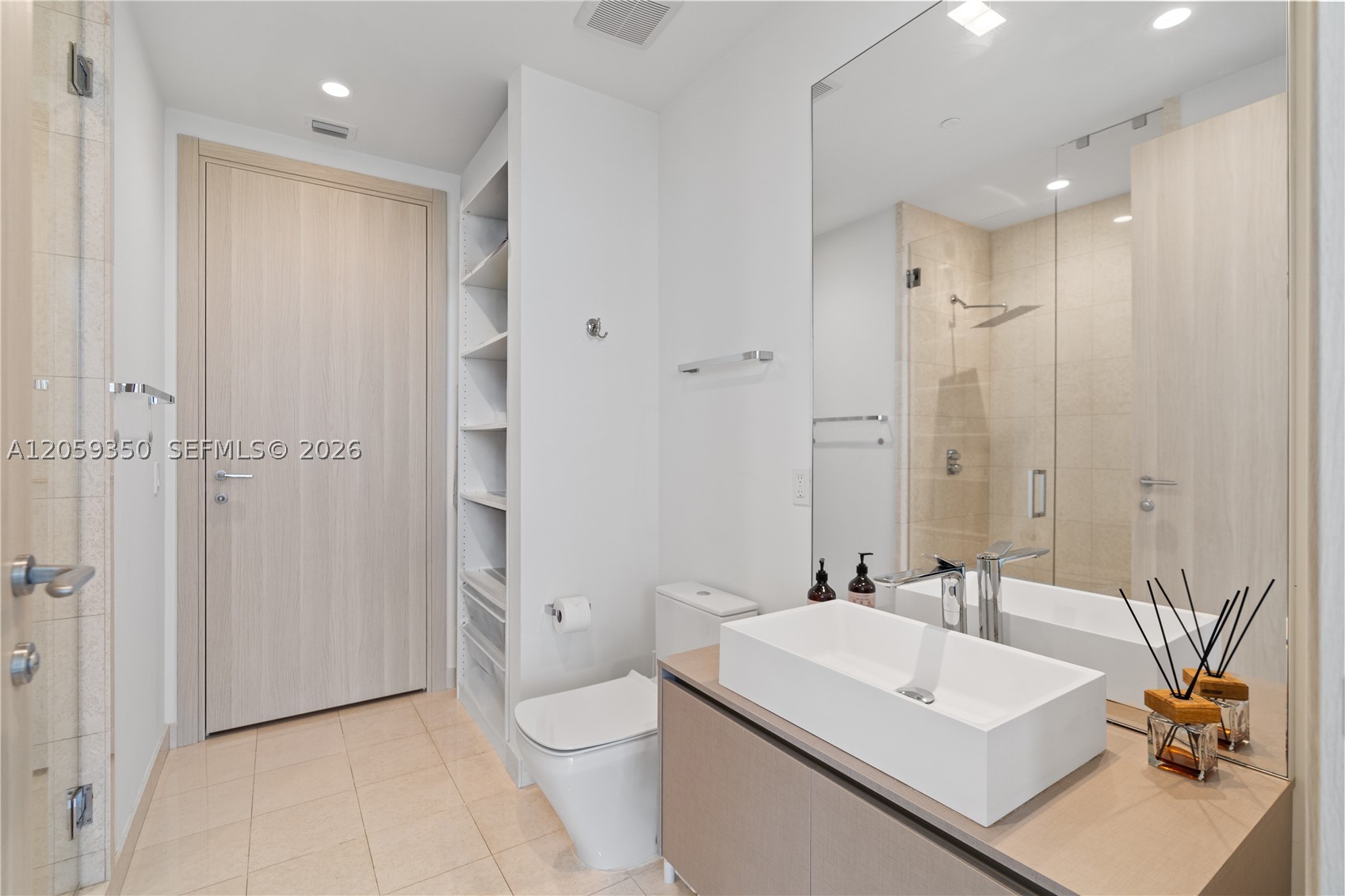 BRICKELL FLATIRON - Residential