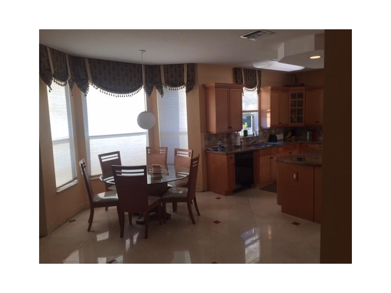 RIVIERA ISLES I 167-28 B - Residential