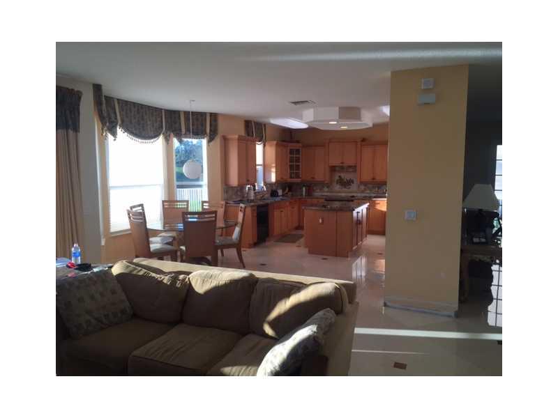 RIVIERA ISLES I 167-28 B - Residential
