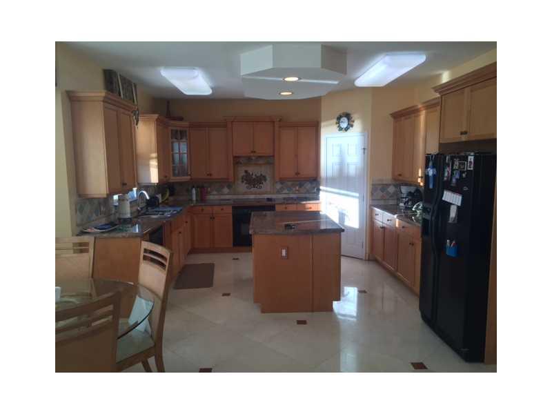 RIVIERA ISLES I 167-28 B - Residential