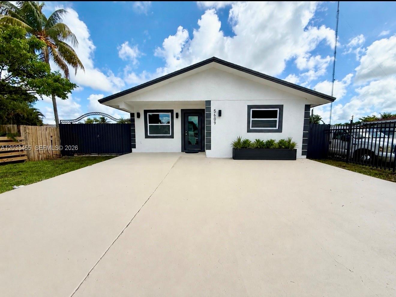 SUNLAND PARK SECTION 2 - Residential