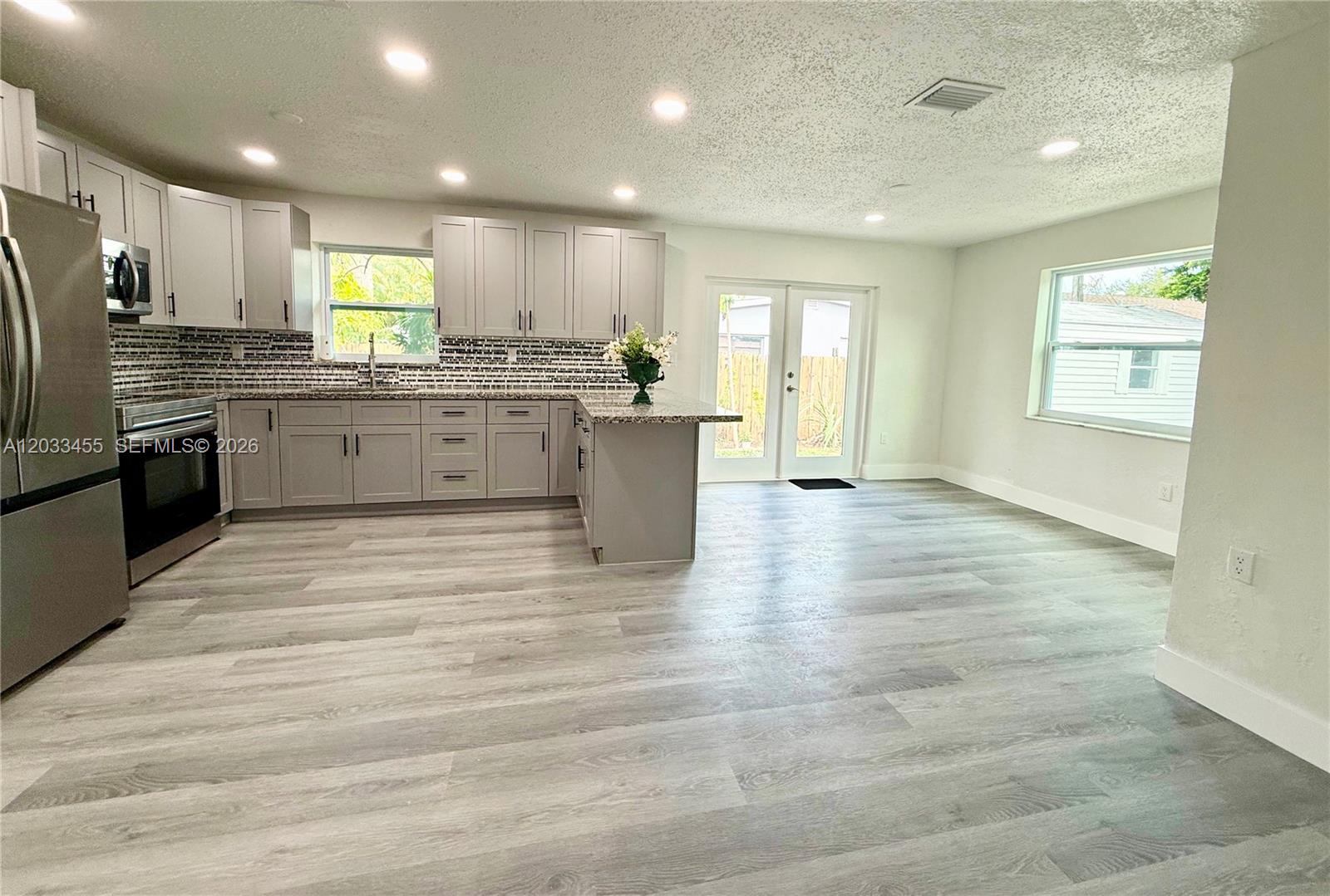 SUNLAND PARK SECTION 2 - Residential