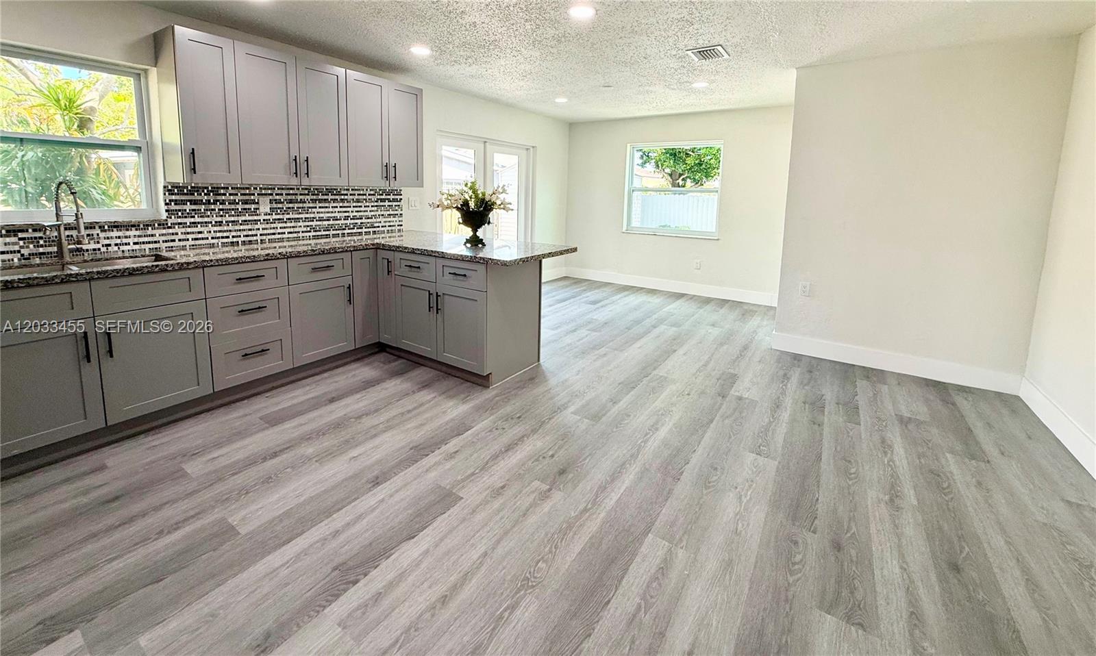 SUNLAND PARK SECTION 2 - Residential